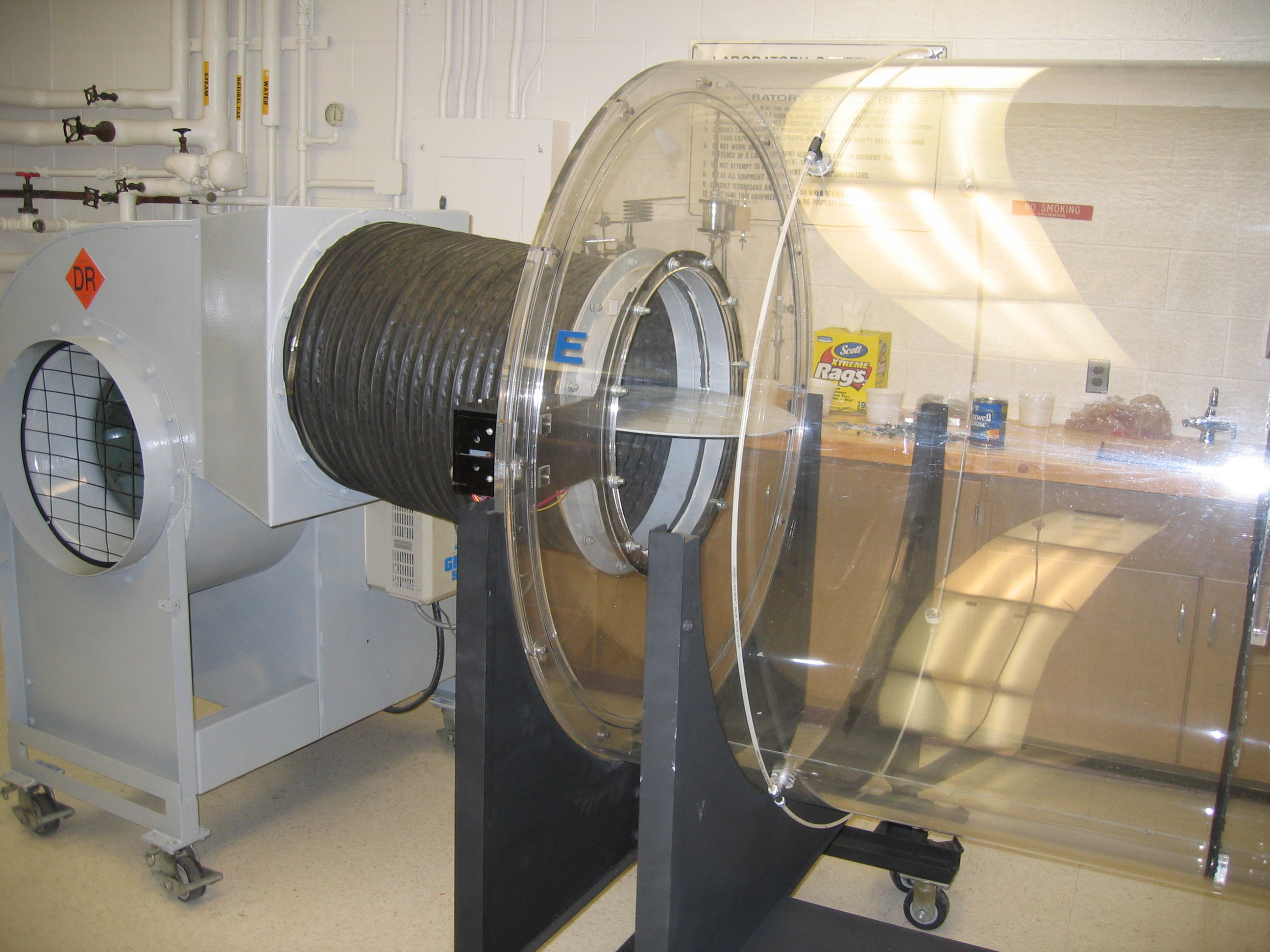 air flow wind tunnel picture